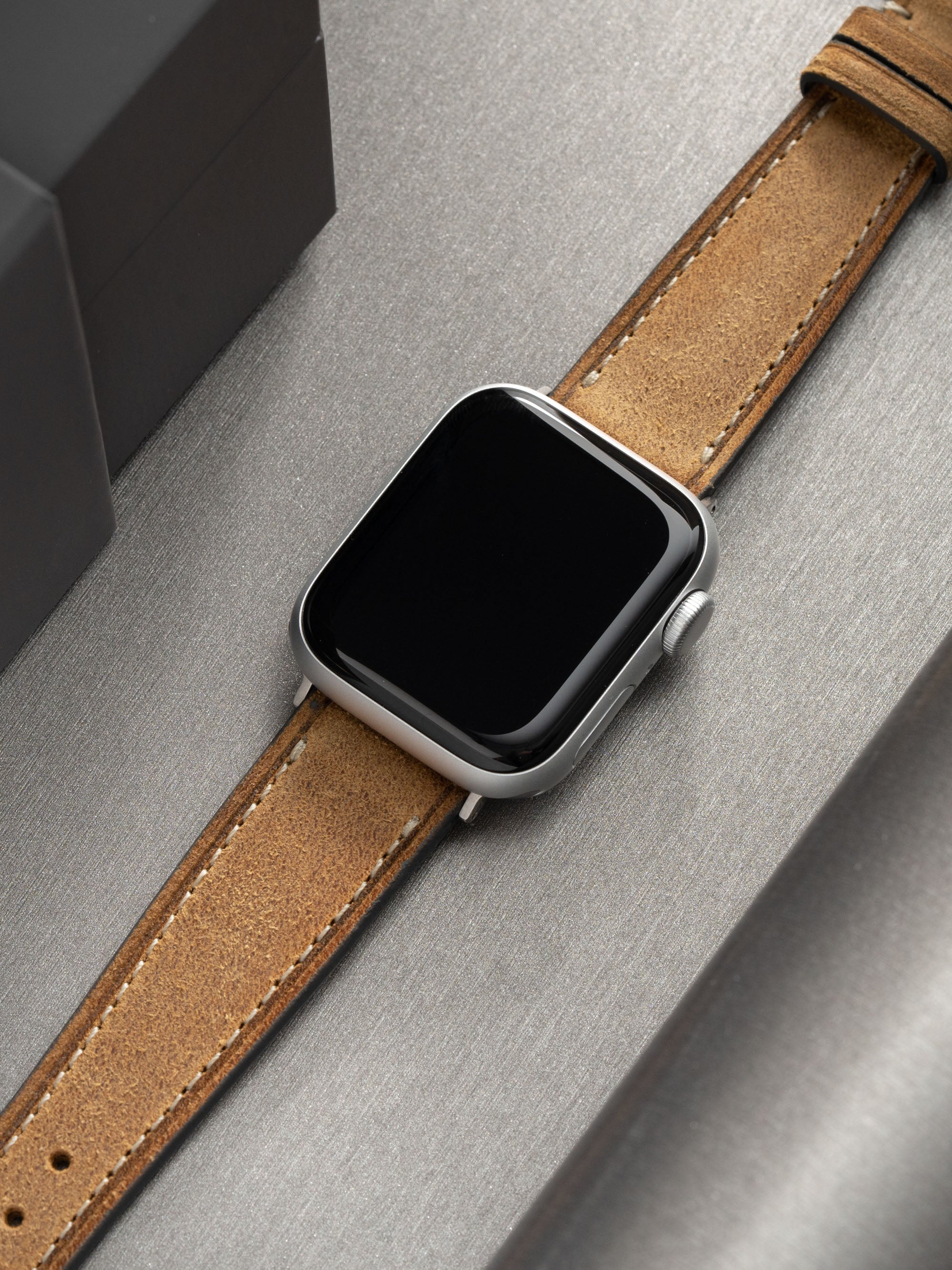 Apple Watch Band Brown Leather Le Marais – Bulang and Sons Wair