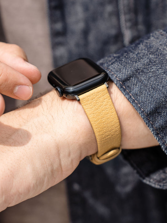 Luxury Apple Watch Band - Creme Pigskin Leather - Retro